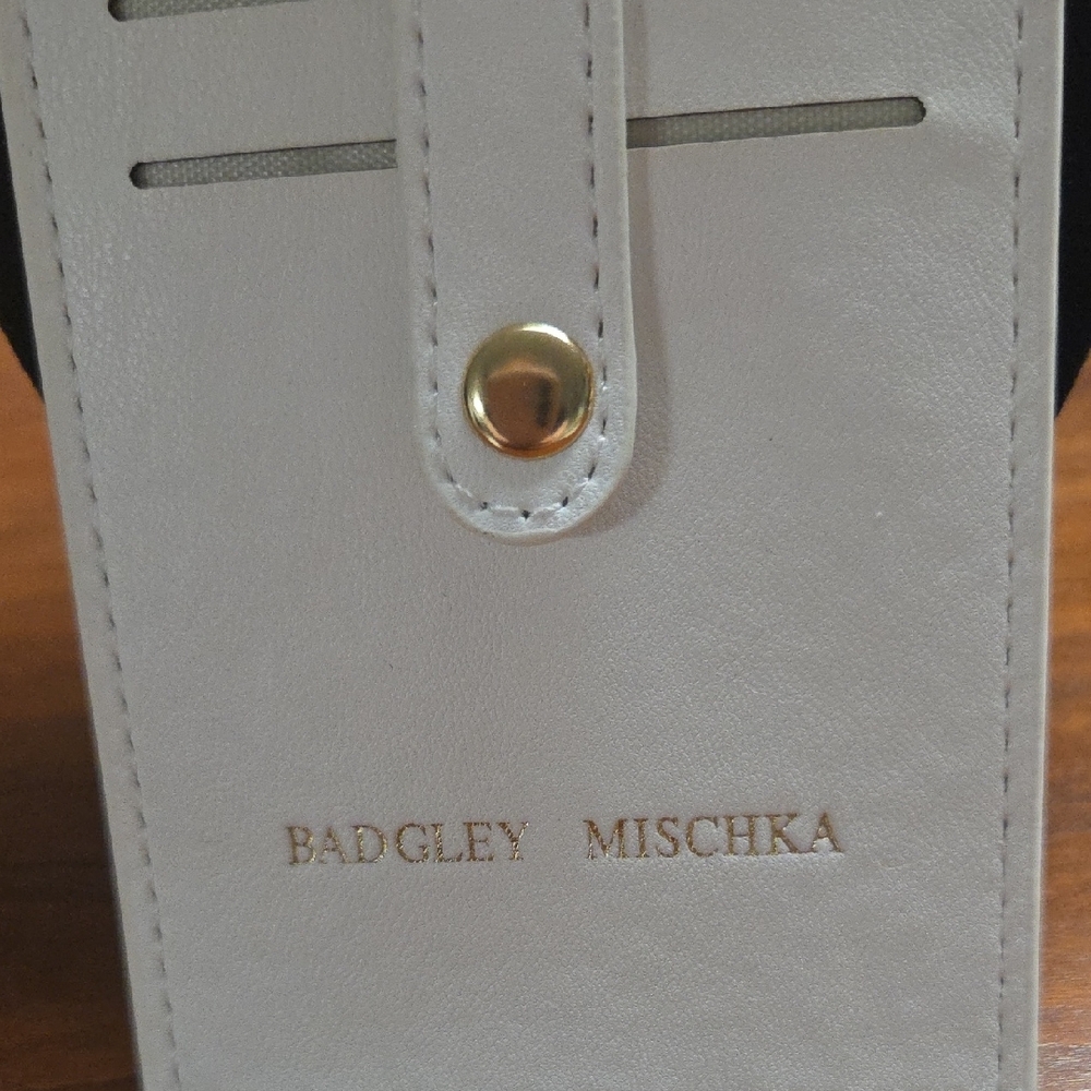 Badgley Mischka White Card Holder Sleek Design - Picture 2 of 3